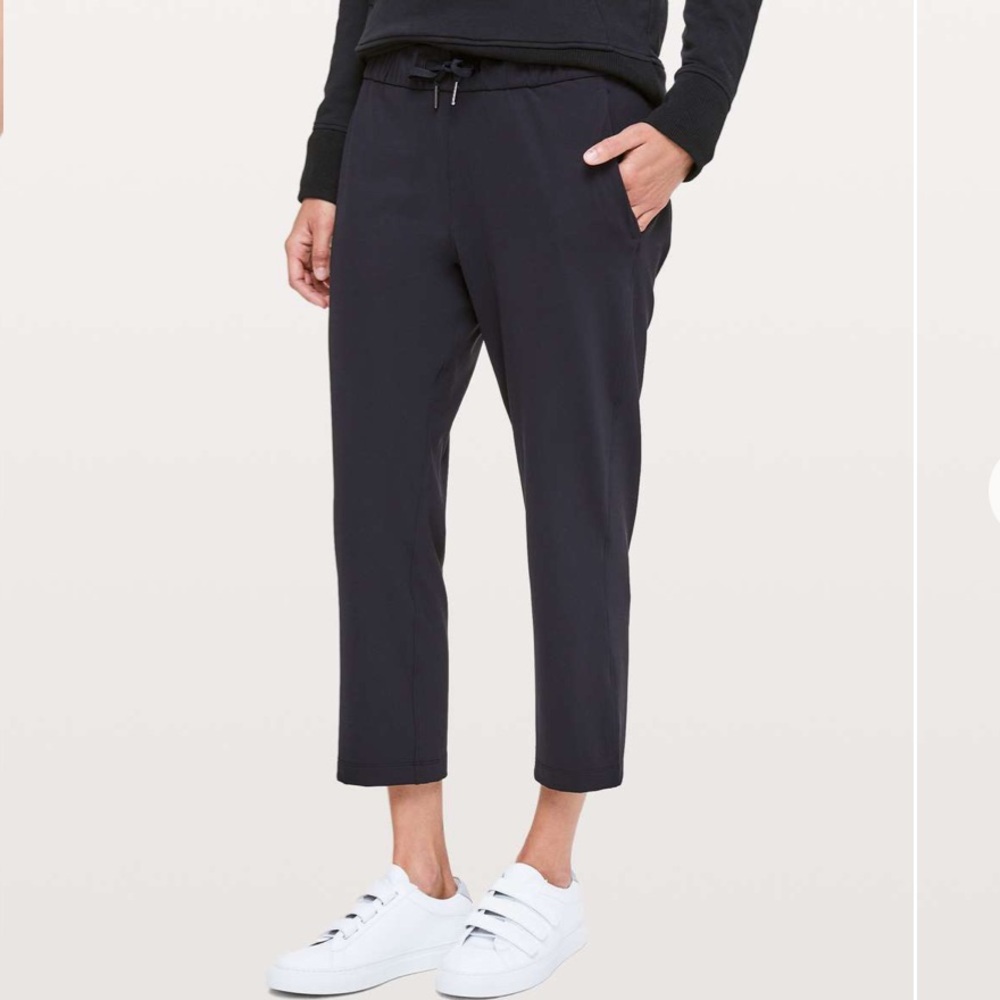 Lululemon On The Fly Crop Pants Black | Size 6